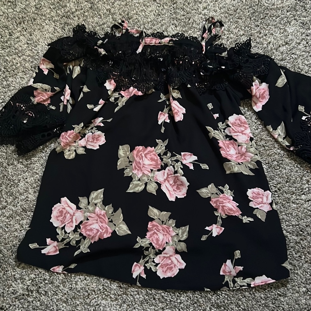 Cute off shoulder bell sleeve top
